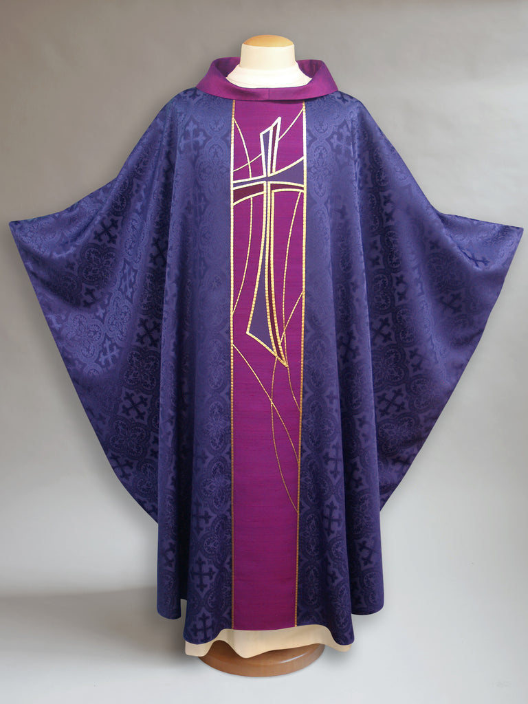 811 Cross Sarum Chasuble